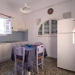 House In Castle * Парос