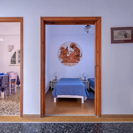 House In Castle * Πάρος