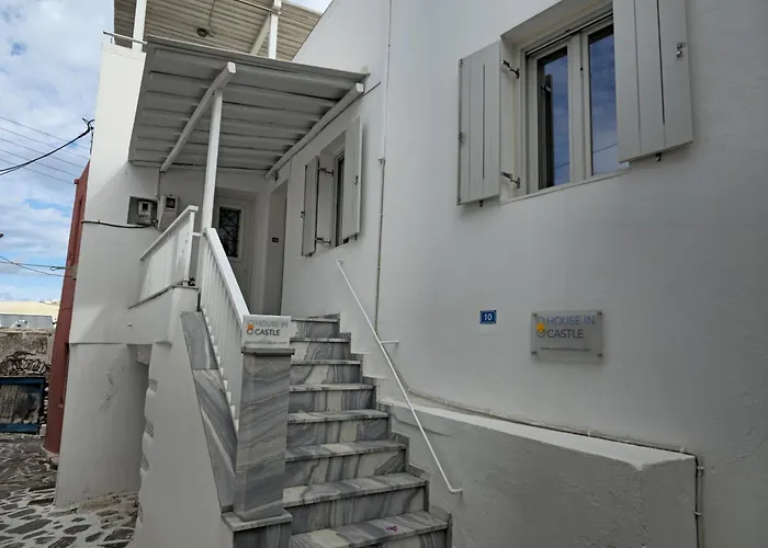 House In Castle Páros